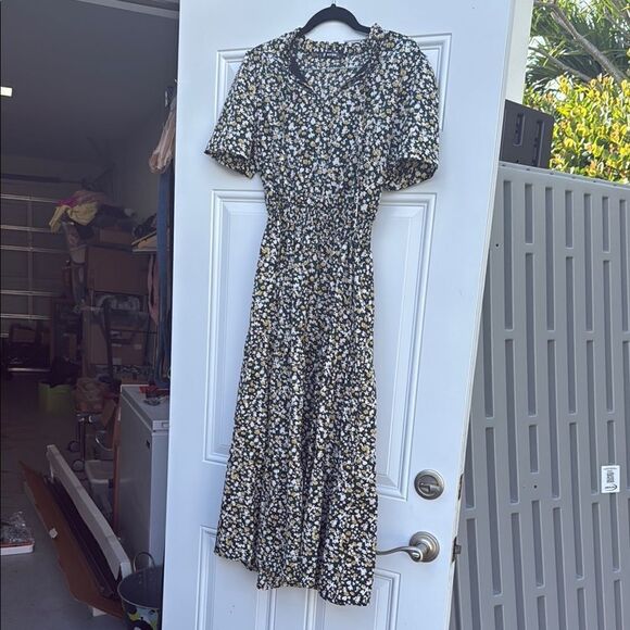 Dresses & Skirts - Floral Black and White Dress Summer Ruffle BRAND NEW NWOT Small Dress